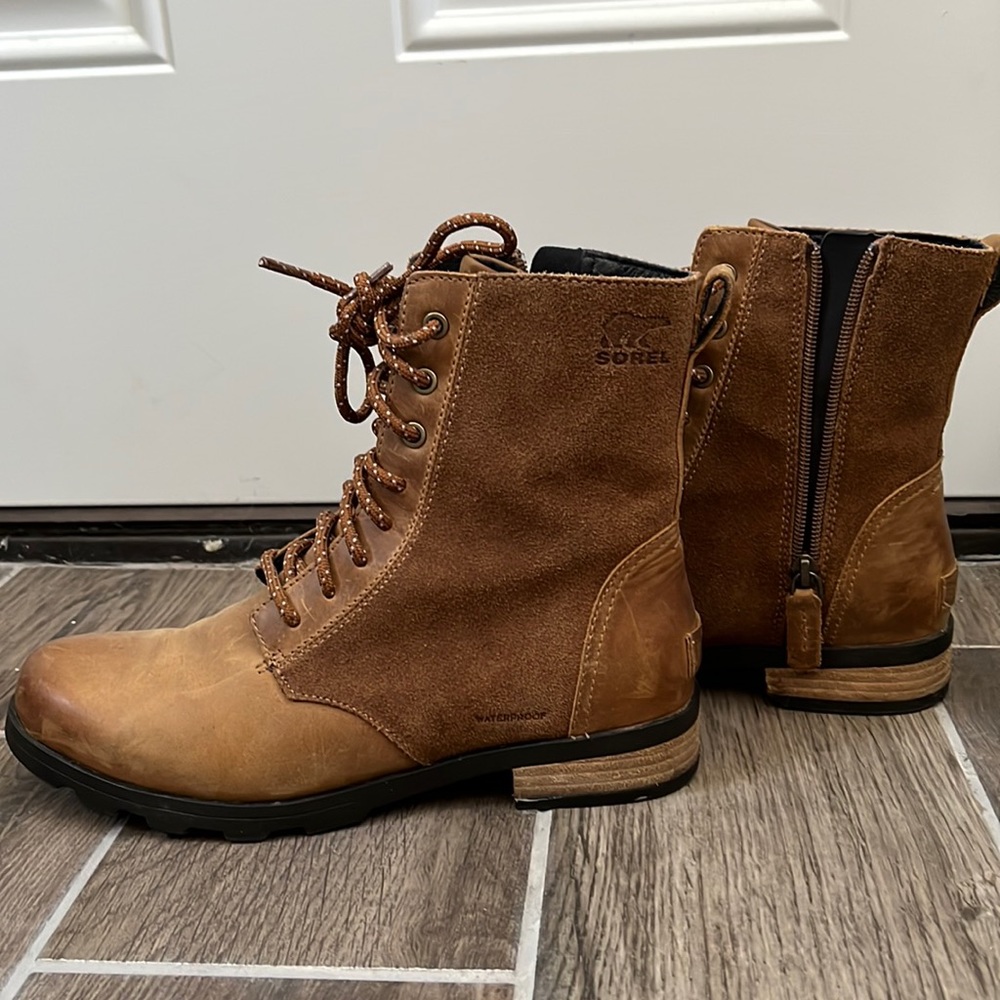 Sorel women's boots size 8